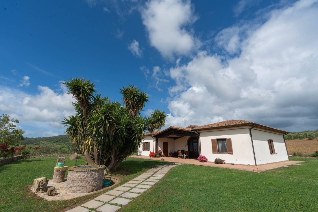 Villa in Capalbio, Tuscany, Italy 1 - 15613957