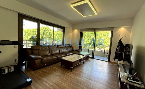 Apartment in Sant Feliu de Llobregat, Catalonia, Spain 1