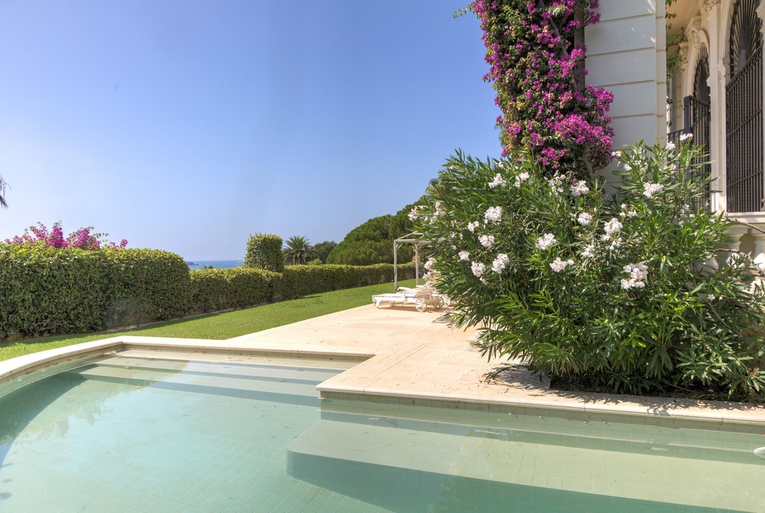 Apartment in Saint Nicolas, Cannes, France 4 - 14586880