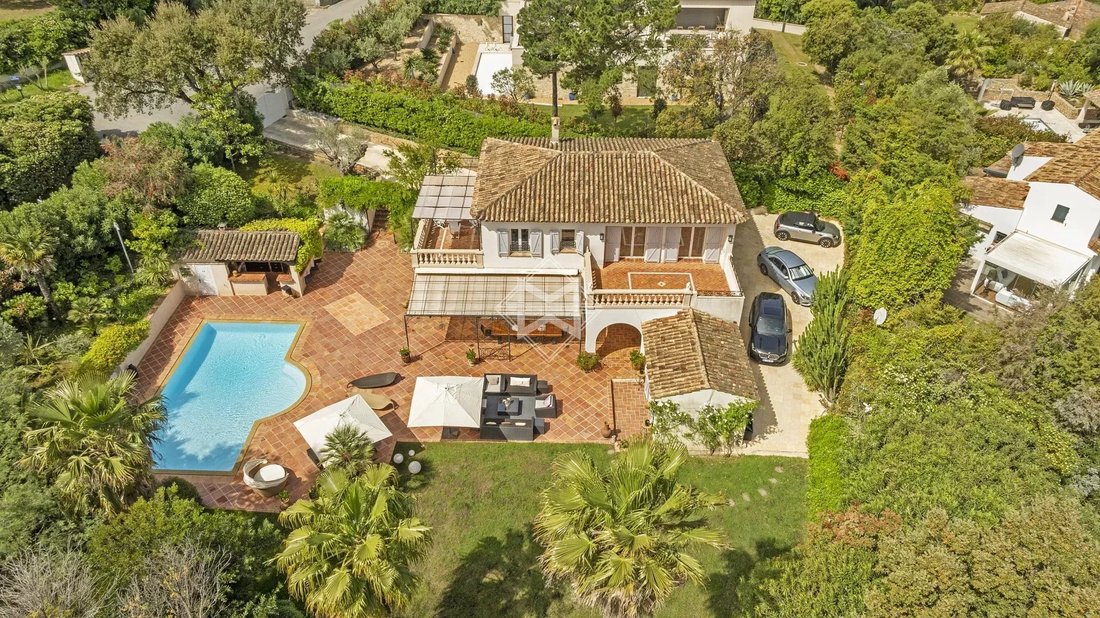 Villa in Ramatuelle, Provence-Alpes-Côte d'Azur, France 1 - 15524438