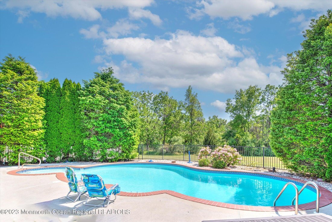House in Marlboro Township, New Jersey, United States 3 - 15609778