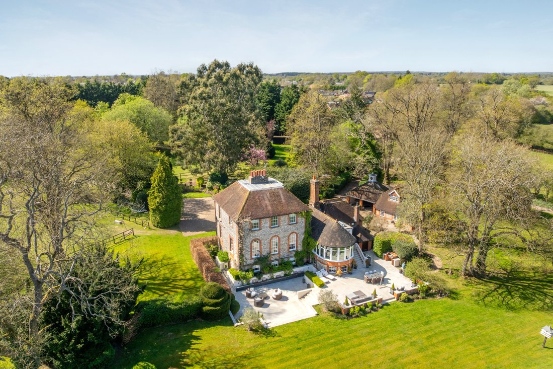 House in Holmer Green, Little Missenden, England 3 - 15608654