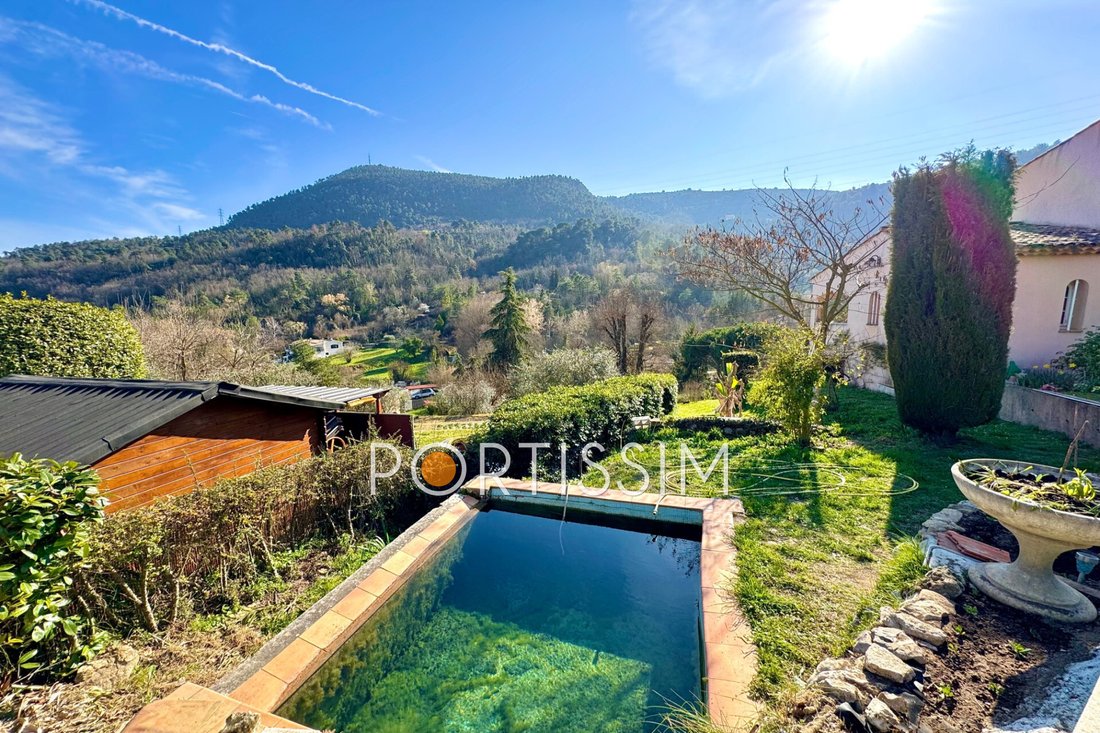 Villa in Tourrette-Levens, Provence-Alpes-Côte d'Azur, France 2 - 15610881