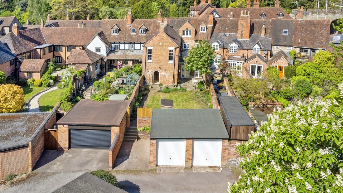 Townhouse in Bridge End, Warwick, England 2 - 15608657