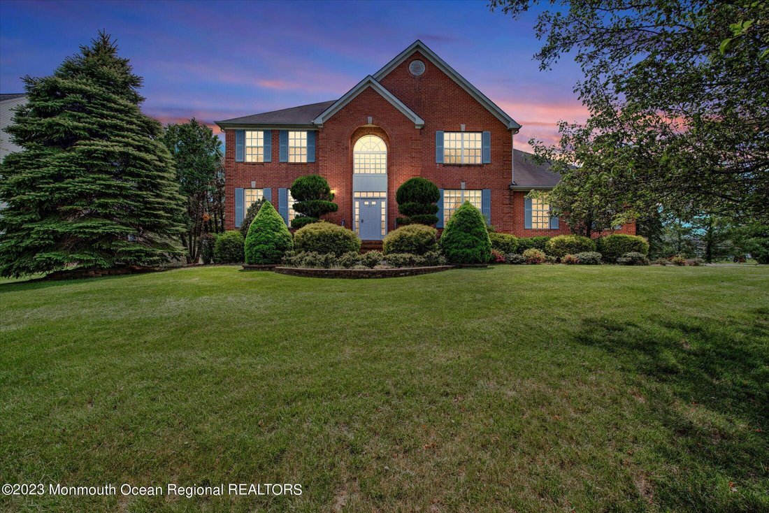 House in Marlboro Township, New Jersey, United States 2 - 15609778
