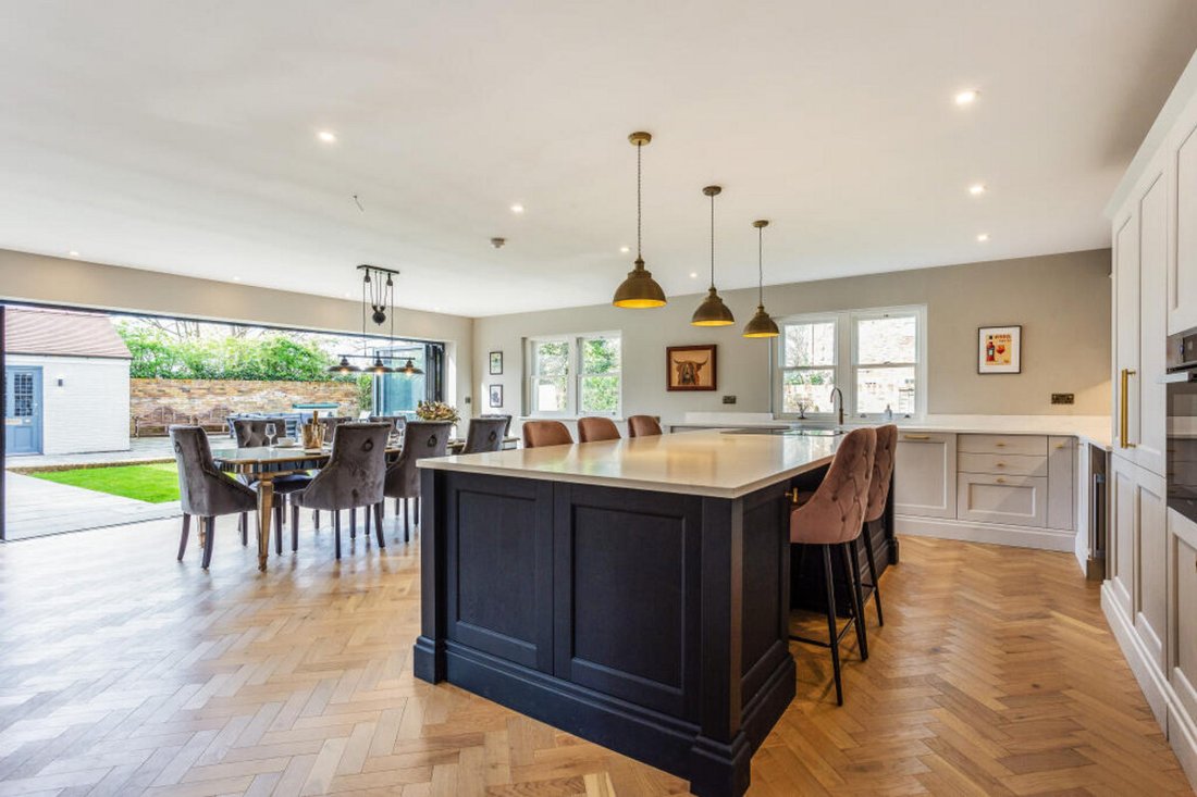 House in Datchet, England 3 - 15608656
