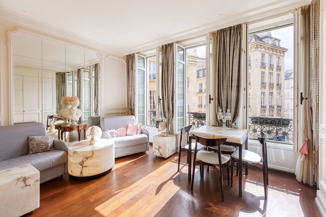 Apartment in Odéon, Paris 6e Arrondissement, Paris 1 - 15610037