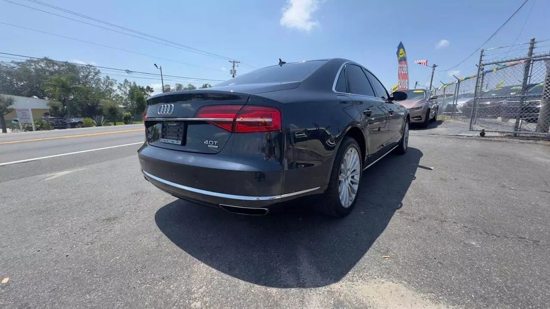 Sedan in HAINES CITY, FL, United States 4 - 15615941