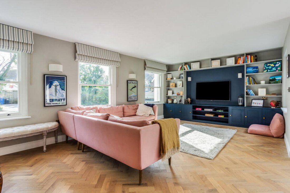 House in Datchet, England 5 - 15608656
