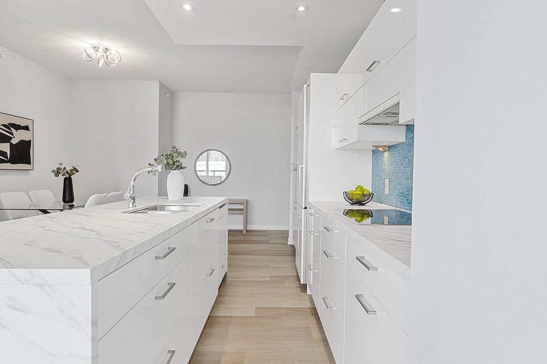 Condo in Toronto, Ontario, Canada 3 - 15616476