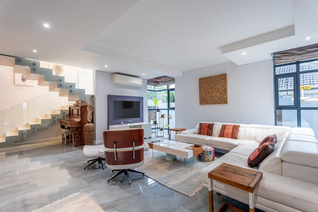 House in East London, Eastern Cape, South Africa 5 - 13452724
