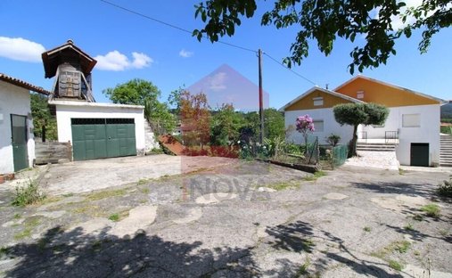 Casa a Esqueiros, Nevogilde e Travassos, Braga, Portogallo 1