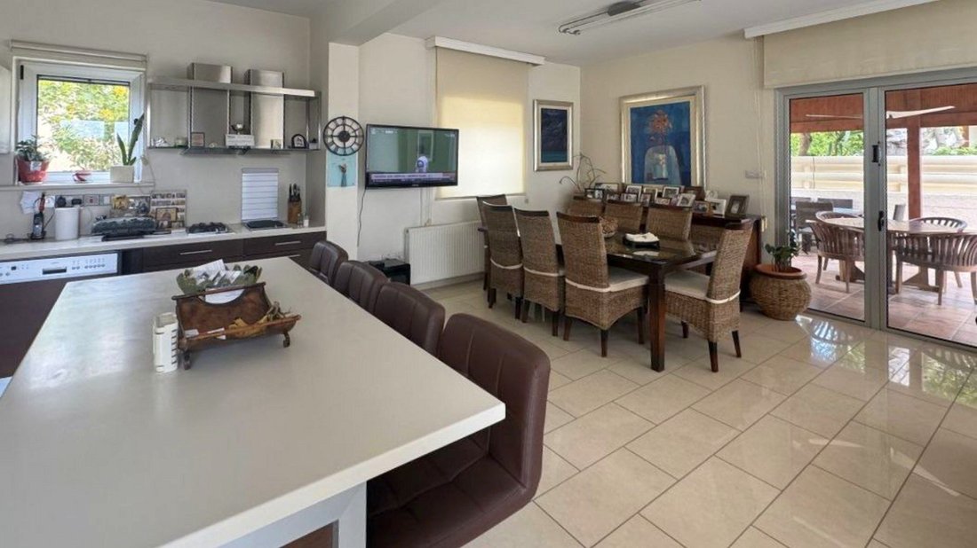 House in Agios Athanasios, Limassol, Cyprus 1 - 15608760