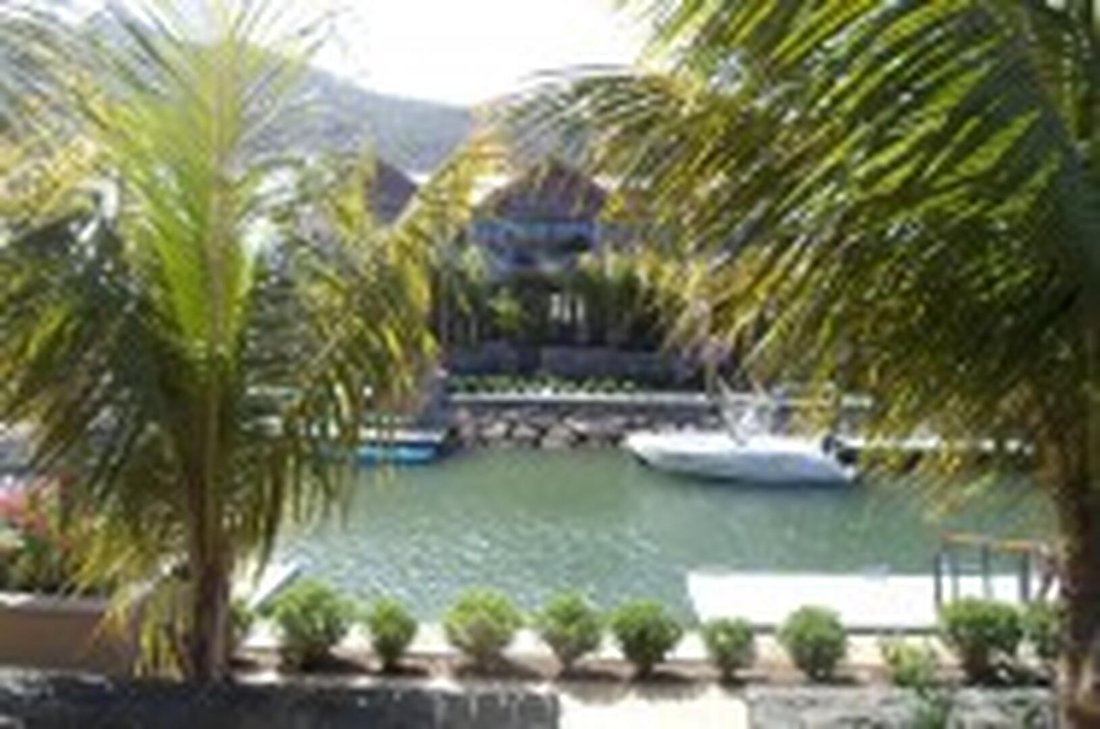 Villa in Black River, Rivière Noire District, Mauritius 3 - 15607006