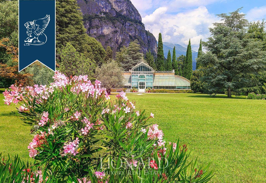 Villa in Griante, Lombardy, Italy 5 - 13703376