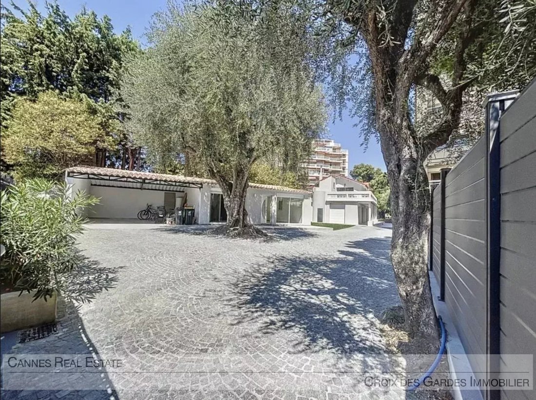 Villa à Côte d'Azur, Provence-Alpes-Côte d'Azur, France 1 - 14695535