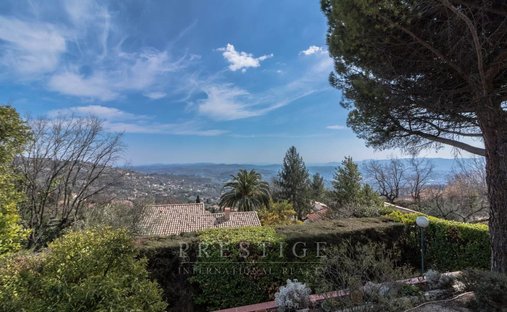 House in Grasse, Provence-Alpes-Côte d'Azur, France 1