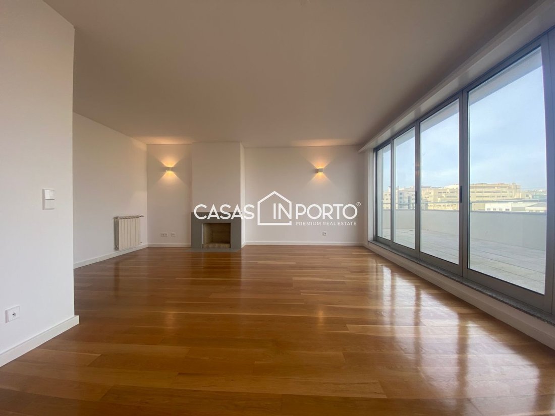 Apartment in Matosinhos e Leca da Palmeira, Porto District, Portugal 1 - 15608693