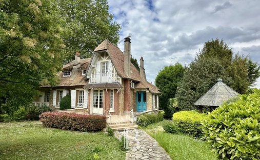 House in Les bords de l'Yerres, Brunoy, France 1