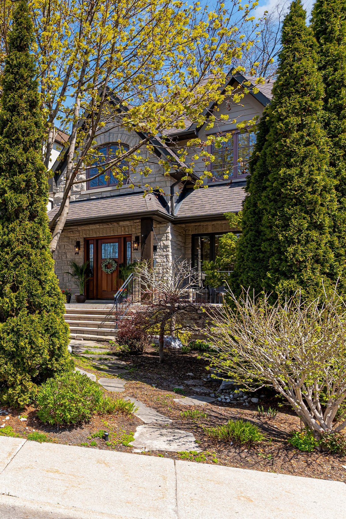 House in Mississauga, Ontario, Canada 2 - 15607155
