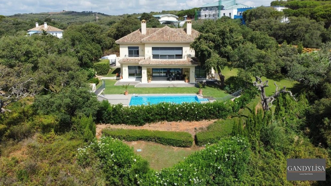 Chalet in Sotogrande, San Roque, Andalusia 1 - 15195302