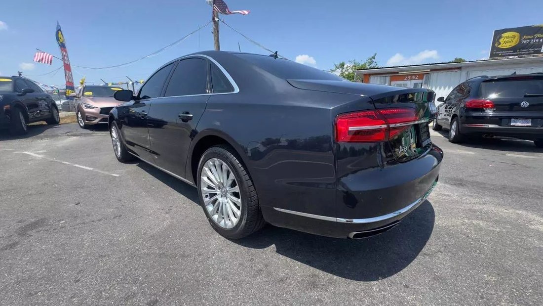 Sedan in HAINES CITY, FL, United States 5 - 15615941
