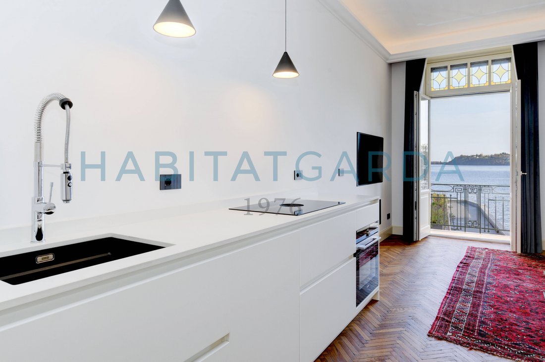 Apartment in Gardone Riviera, Lombardy, Italy 4 - 15609980
