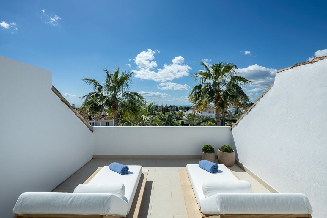 Apartment in Puerto Banus, Marbella, Spain 4 - 15607827