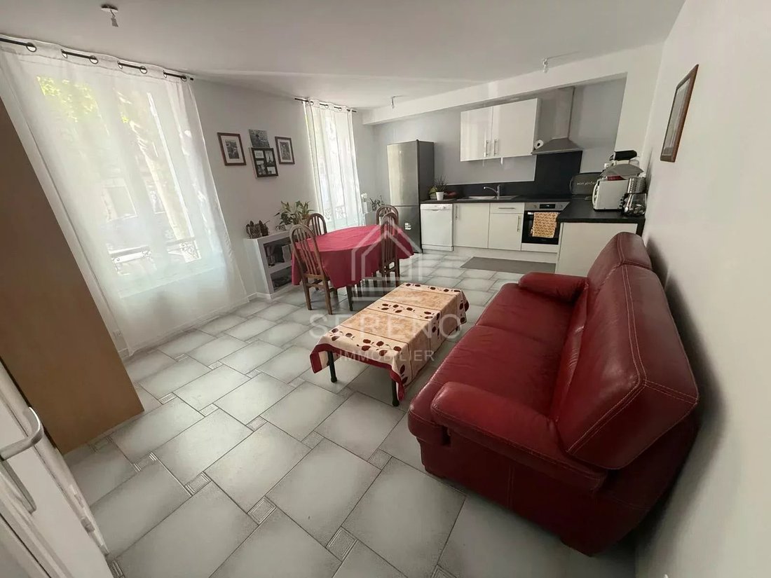House in Nogent-sur-Marne, Ile-de-France, France 2 - 13848145