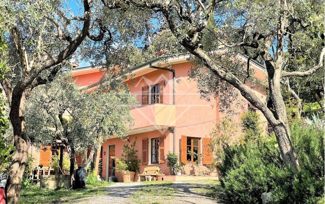 Villa in Fosdinovo, Tuscany, Italy 1 - 15608375
