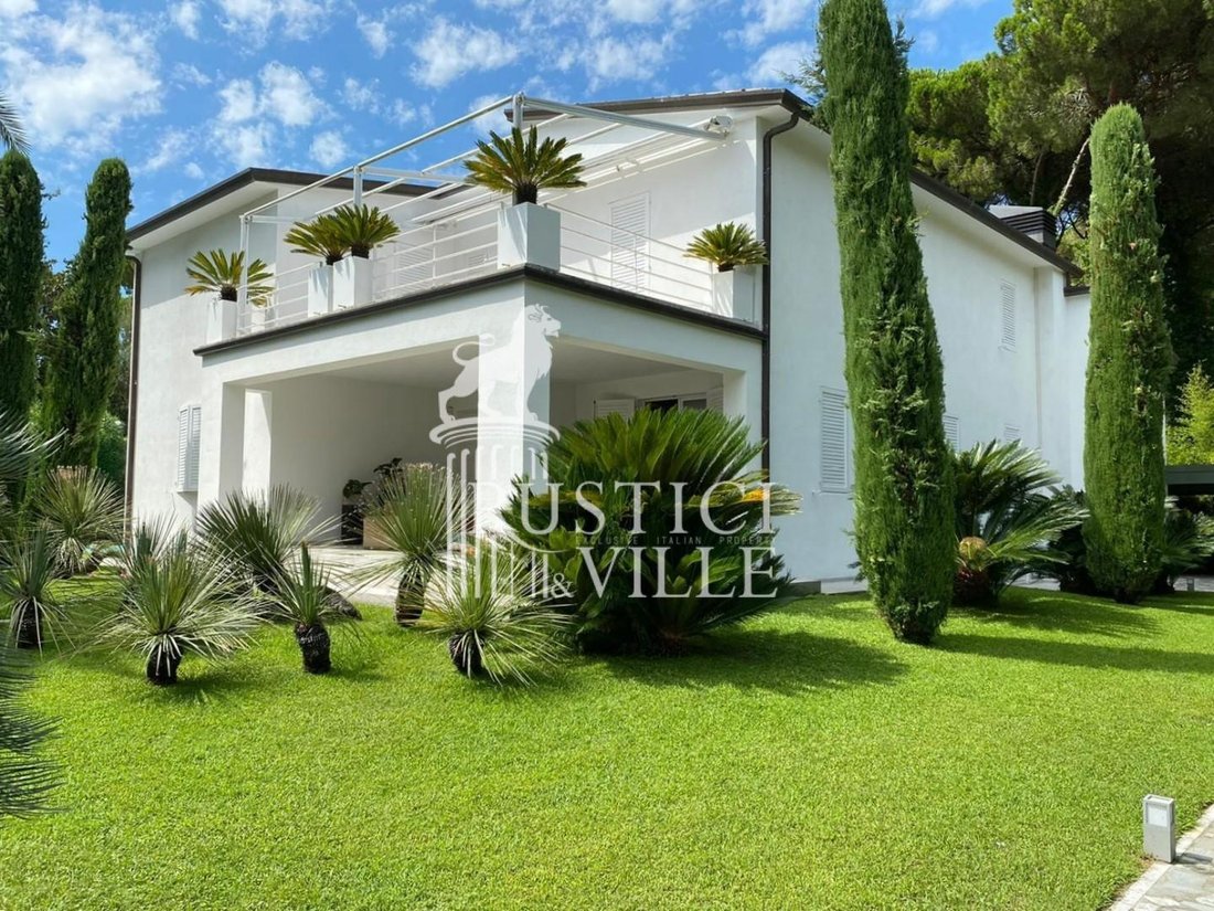 Villa a Forte dei Marmi, Toscana, Italia 1 - 14893182