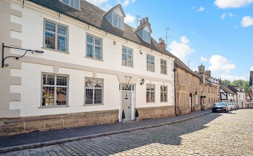 Townhouse in Bridge End, Warwick, England 1