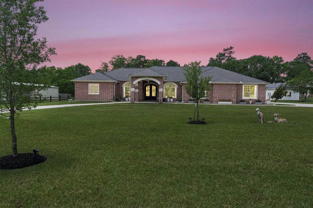 House in Pinehurst, Texas, United States 1 - 15563652