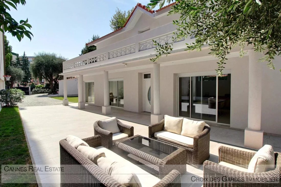 Villa à Côte d'Azur, Provence-Alpes-Côte d'Azur, France 3 - 14695535