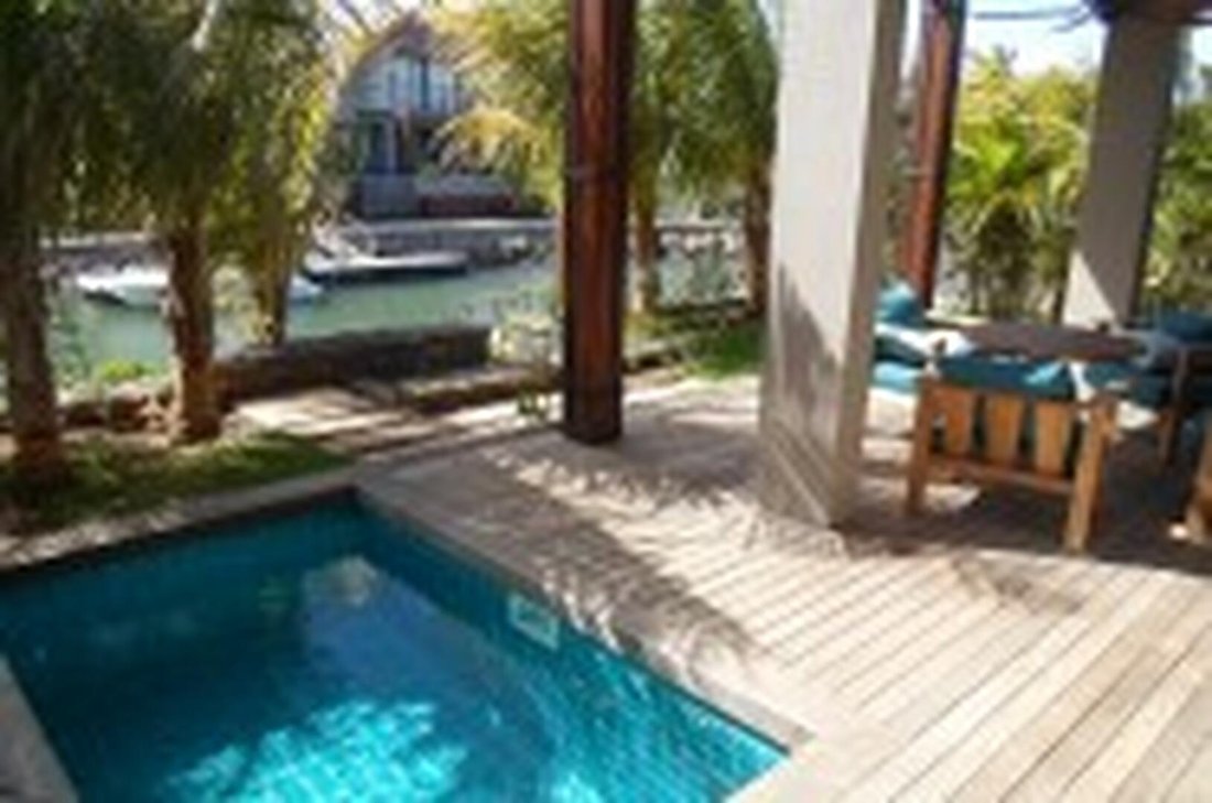 Villa in Black River, Rivière Noire District, Mauritius 2 - 15607006
