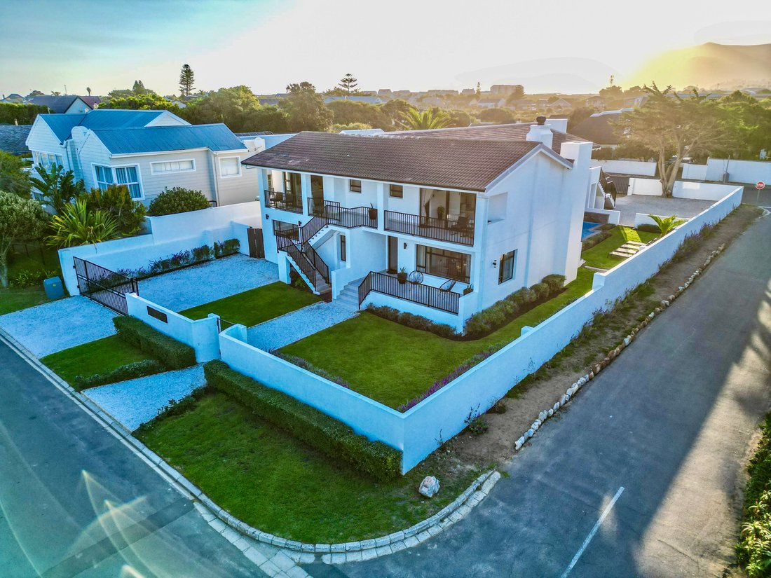 Country House in Overstrand Local Municipality, Western Cape, South Africa 3 - 15607581