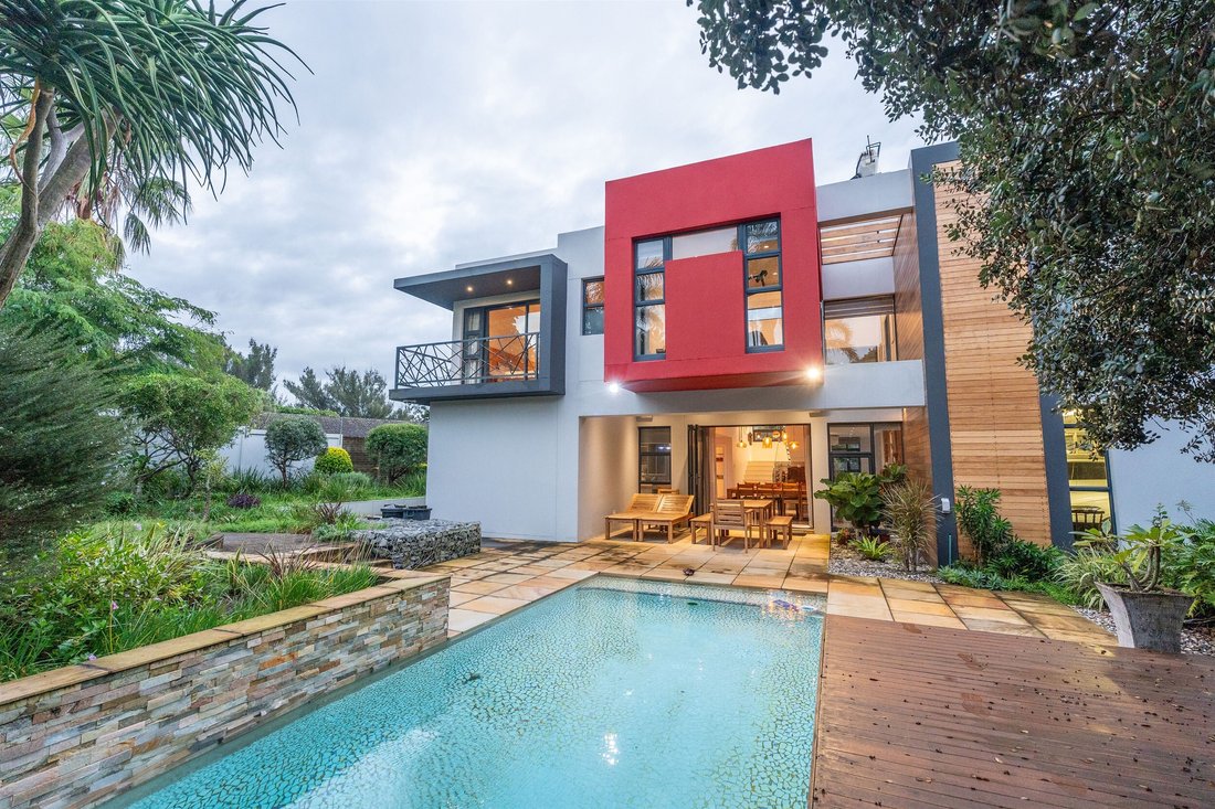 House in East London, Eastern Cape, South Africa 3 - 13452724