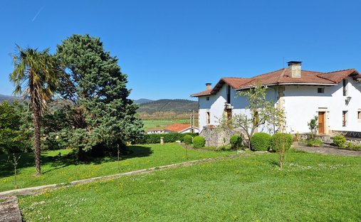 Villa a Valle de Mena, Castiglia e León, Spagna 1
