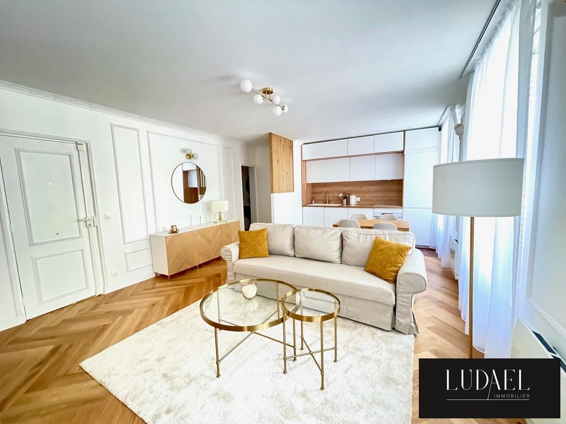 Apartment in La Fourche-Guy Môquet, Paris 17e Arrondissement, Paris 3 - 15610477