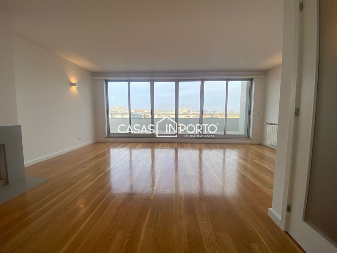 Apartment in Matosinhos e Leca da Palmeira, Porto District, Portugal 3 - 15608693