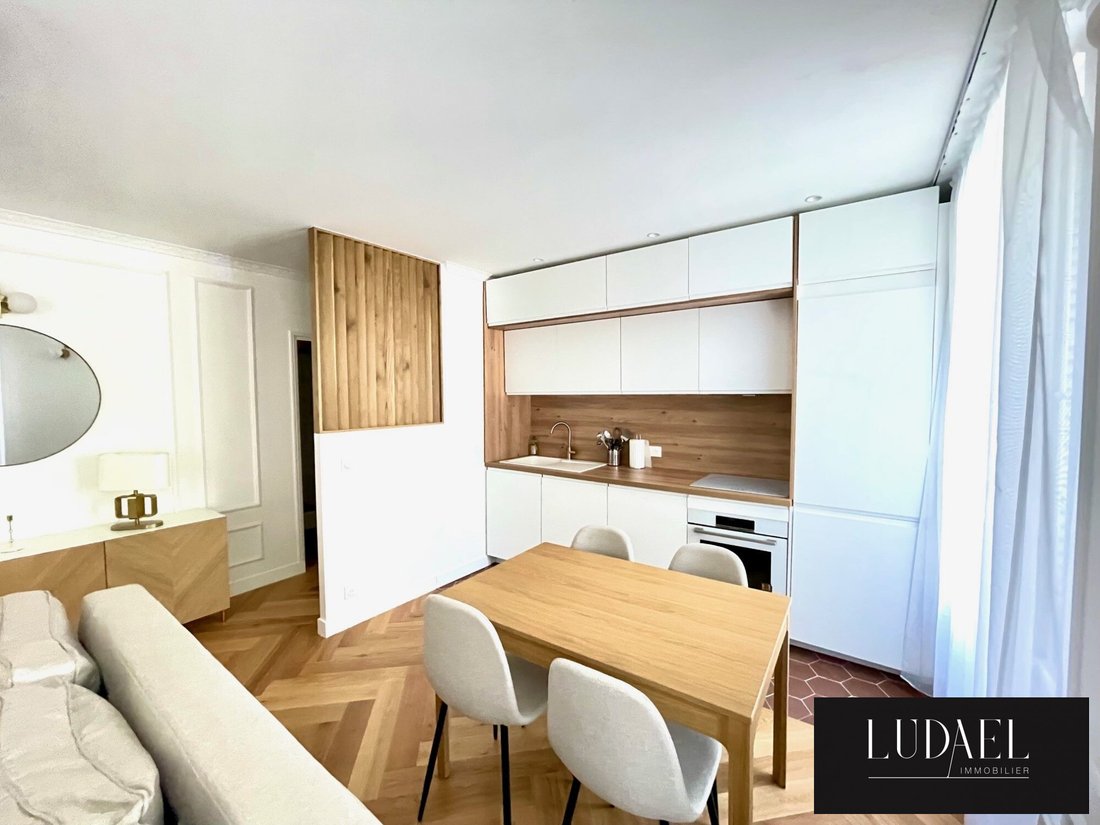 Apartment in La Fourche-Guy Môquet, Paris 17e Arrondissement, Paris 5 - 15610477