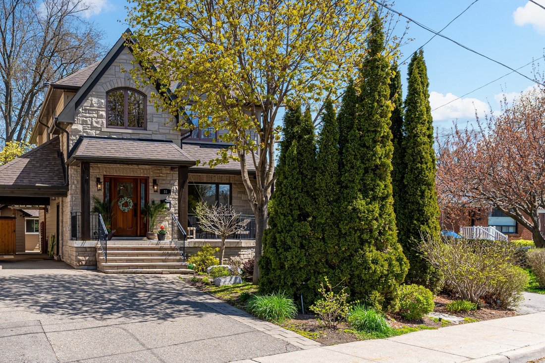 House in Mississauga, Ontario, Canada 1 - 15607155