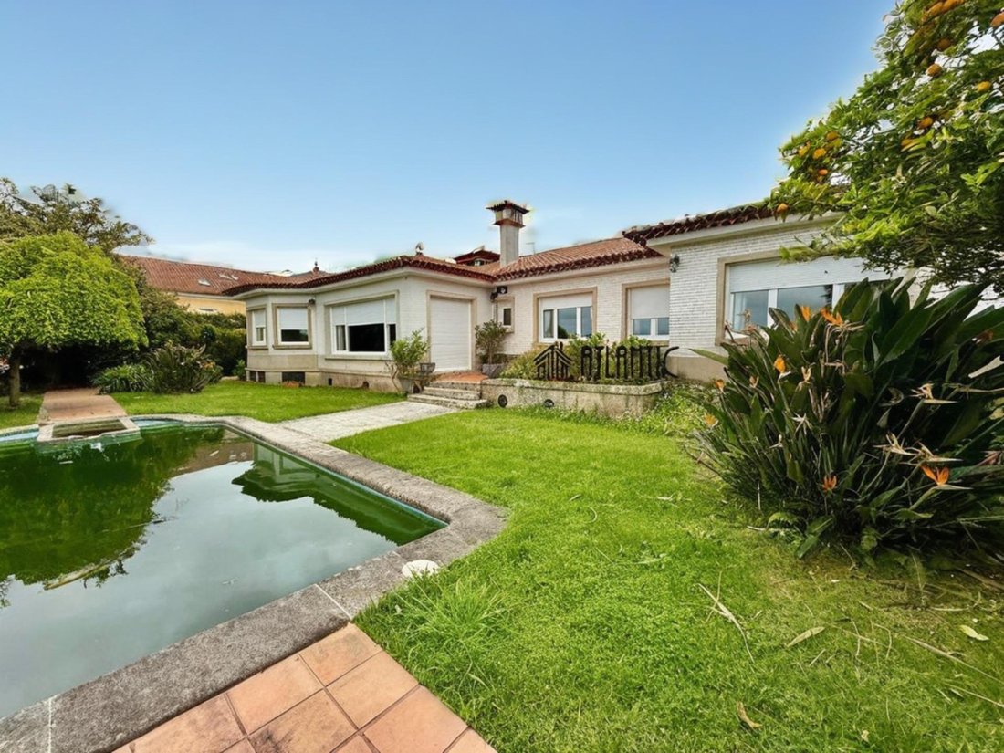 Villa in Alcabre, Vigo, Spain 1 - 15608440