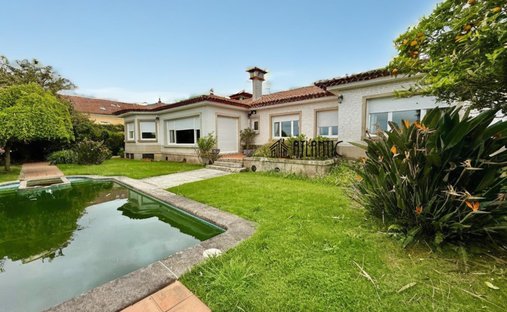 Villa in Alcabre, Vigo, Spain 1