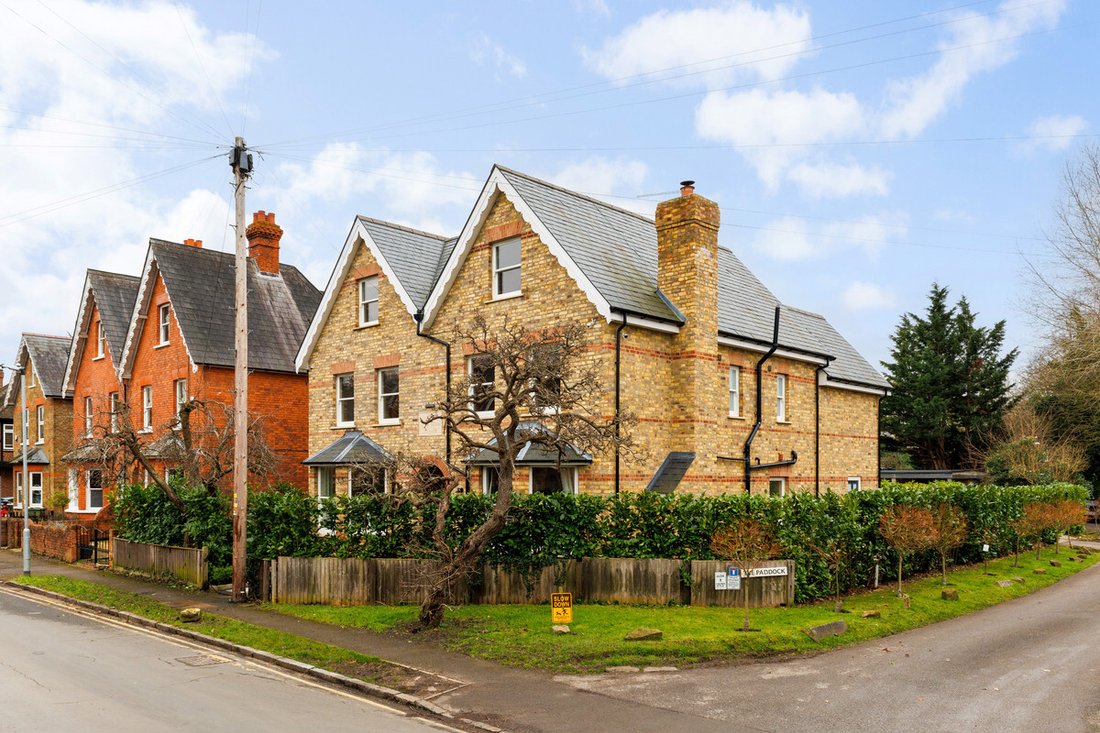 House in Datchet, England 1 - 15608659