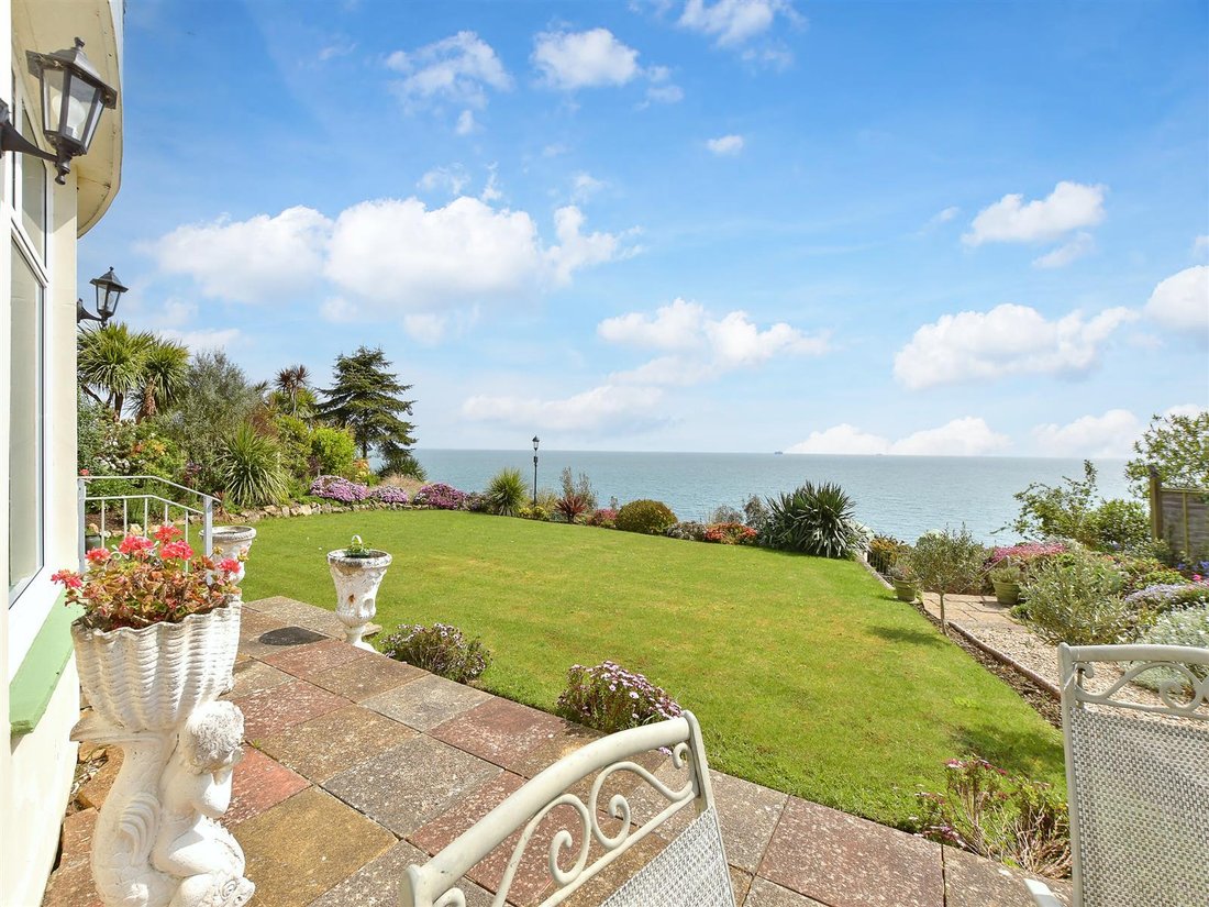 House in Shanklin, England 2 - 15608651