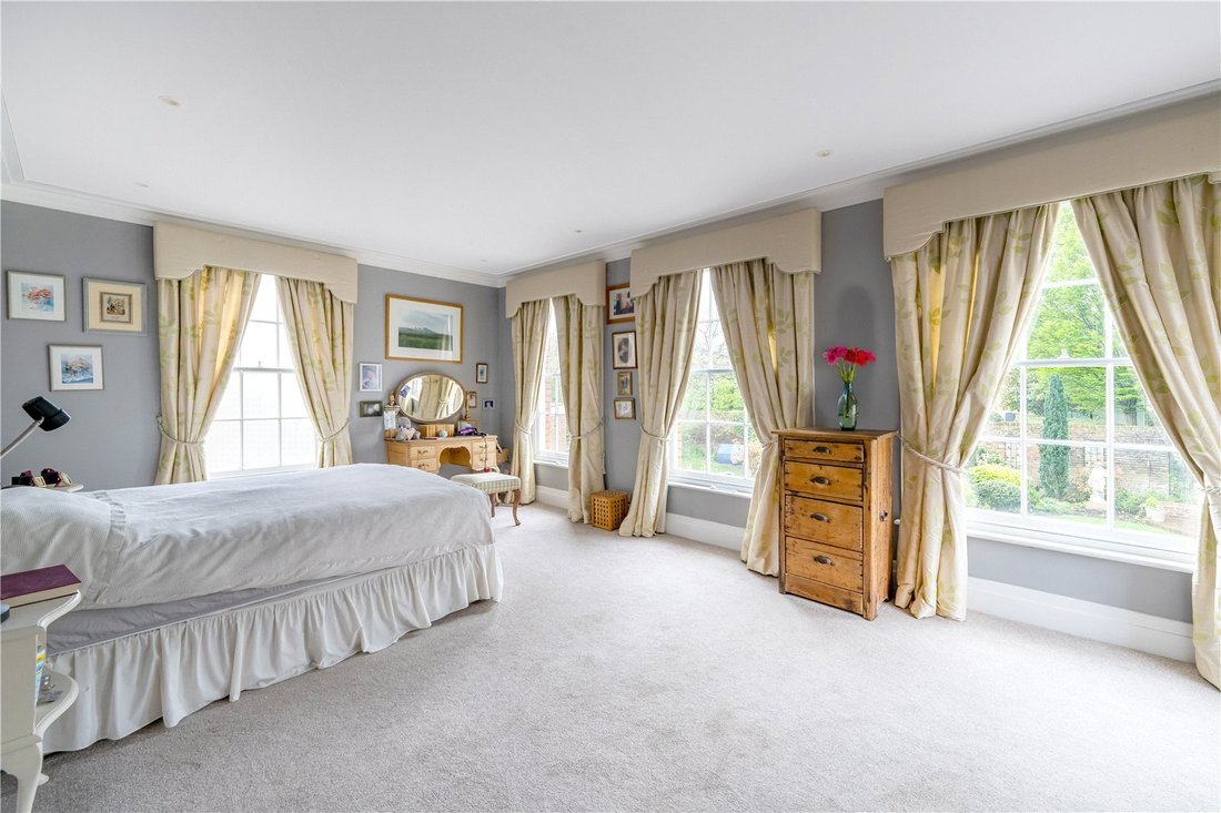 House in Richmond Upon Thames, England 5 - 15606103