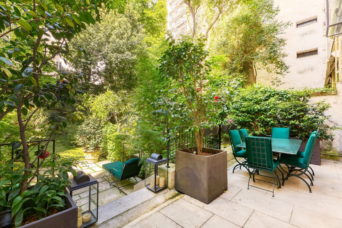 Apartment in Paris, Île-de-France, France 1 - 15607945