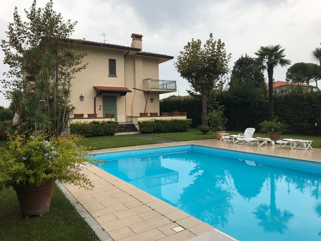 Villa in Center, Forte dei Marmi, Tuscany 2 - 15612801