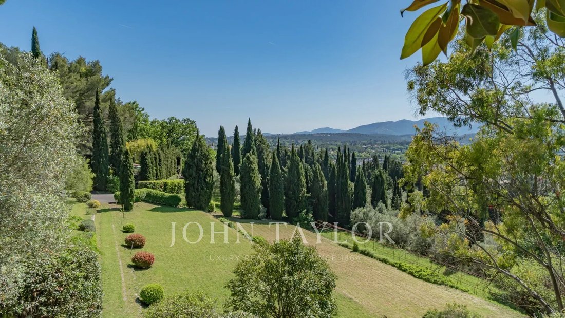 House in Grasse, Provence-Alpes-Côte d'Azur, France 2 - 15617756